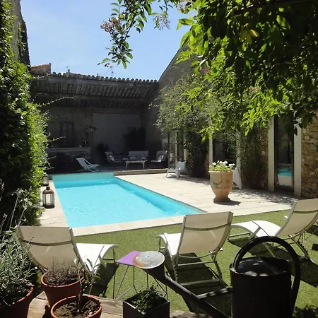 Spacieuse Avec Piscine A Villa