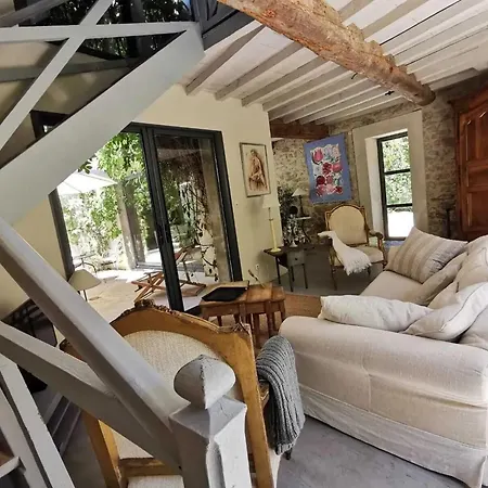 Spacieuse Avec Piscine A Villa