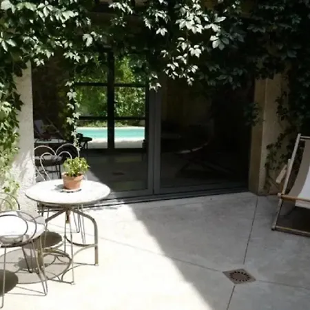 Spacieuse Avec Piscine A *