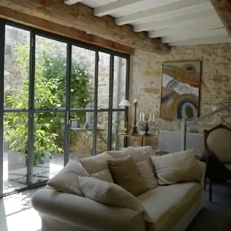Spacieuse Avec Piscine A Villa