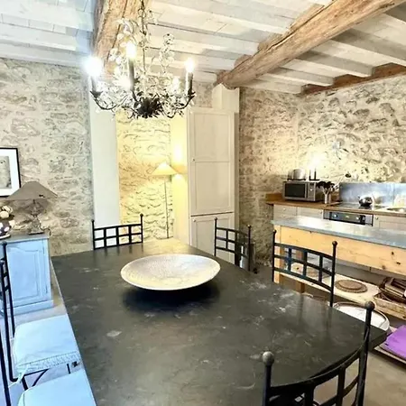 Spacieuse Avec Piscine A Villa